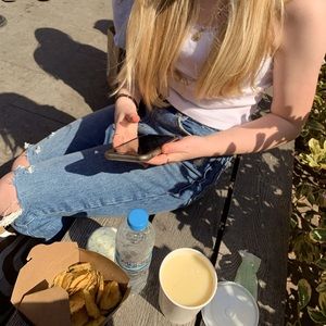 Meet your Posher, Avery